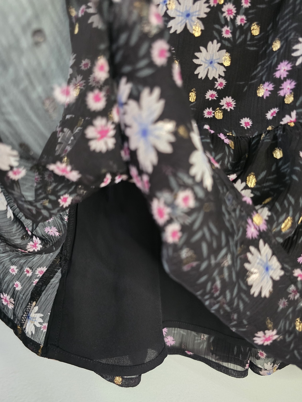 LOFT Petites P2XS Black Chiffon Floral Ruffle High Neck Sleeveless Blouse - Picture 4 of 15